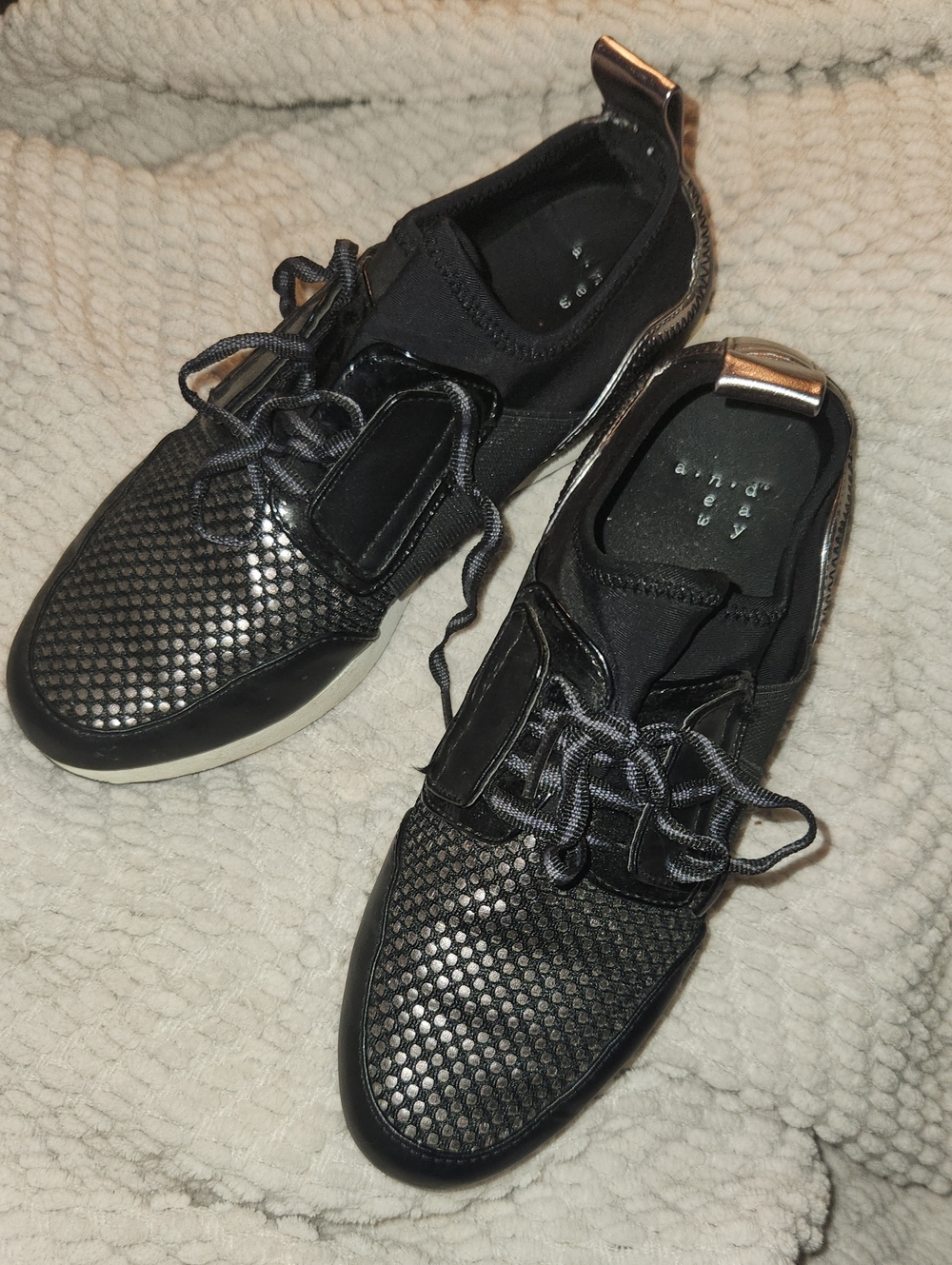 A New Day Black Fashion Sneaker with Metallic Accent New Without Tag 6.5